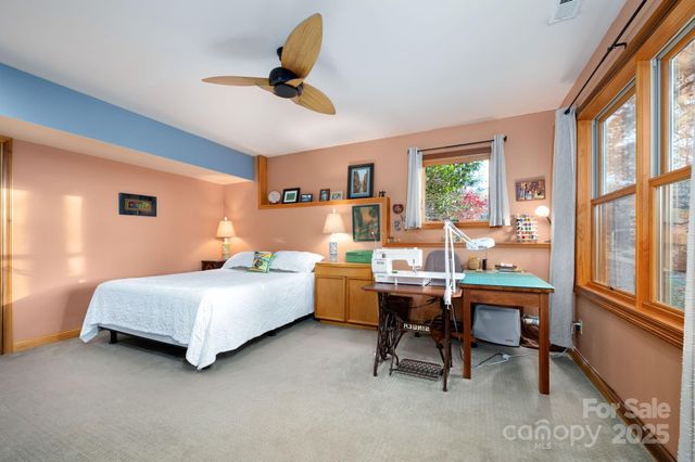 105 Avondale Heights Road, Asheville, NC 28803