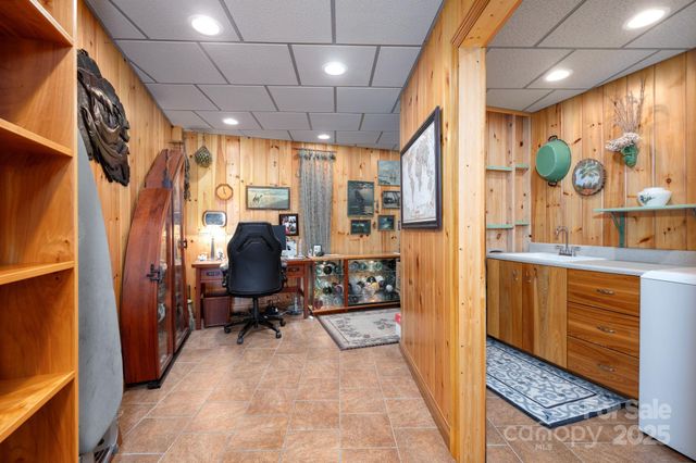 105 Avondale Heights Road, Asheville, NC 28803