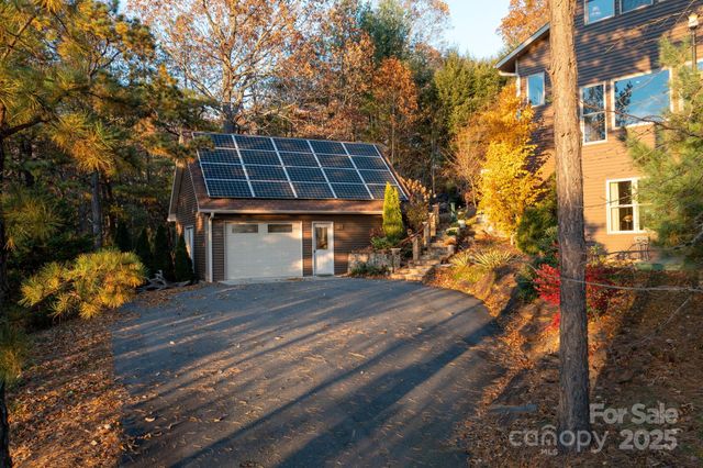 105 Avondale Heights Road, Asheville, NC 28803