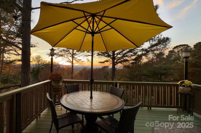 105 Avondale Heights Road, Asheville, NC 28803