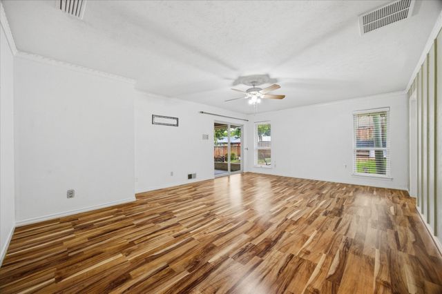 306 Rockbrook Drive, Rockwall, TX 75087
