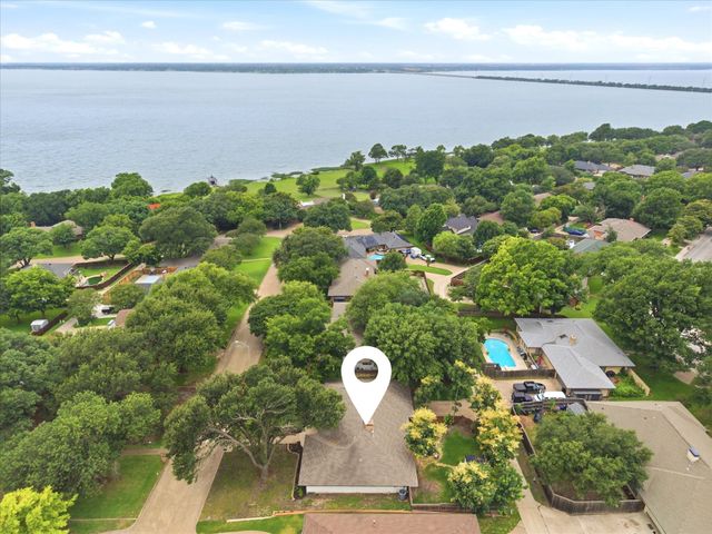 306 Rockbrook Drive, Rockwall, TX 75087