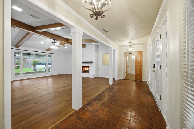 306 Rockbrook Drive, Rockwall, TX 75087