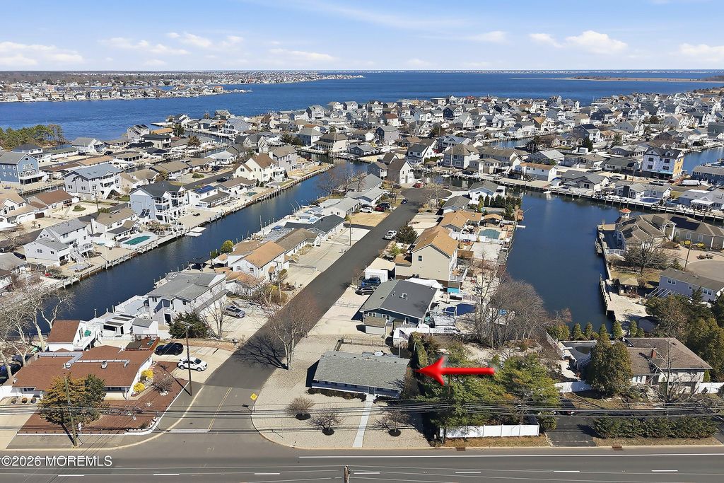 1195 Fischer Boulevard, Toms River, NJ 08753