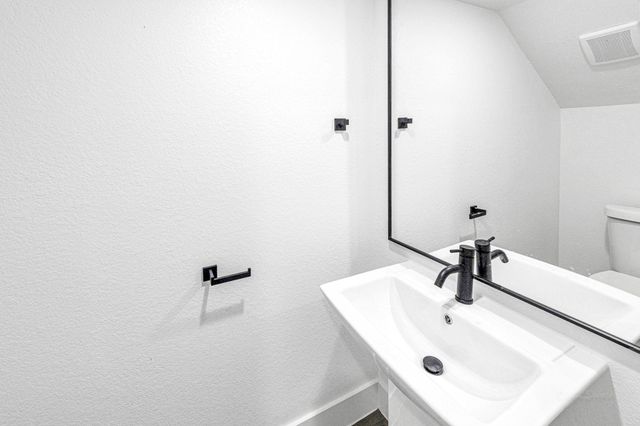 1025 20th Street, Hempstead, TX 77445