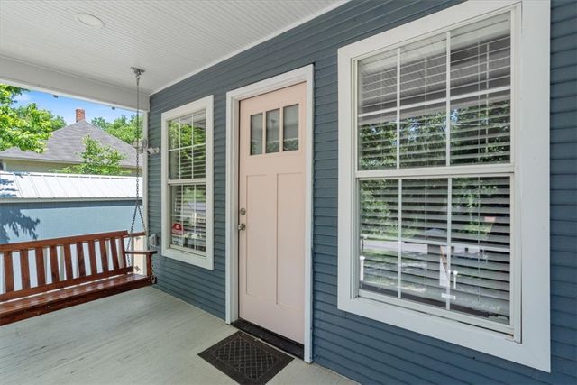 209 W Tahlequah Street, Siloam Springs, AR 72761