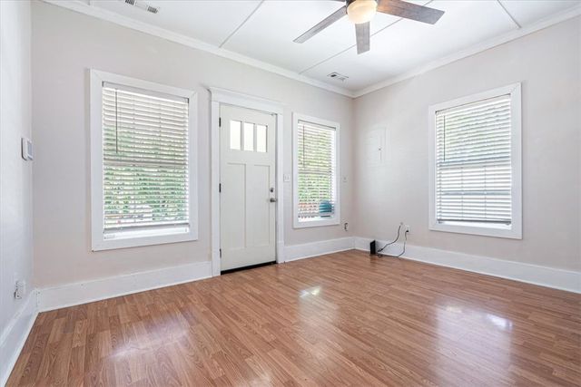 209 W Tahlequah Street, Siloam Springs, AR 72761