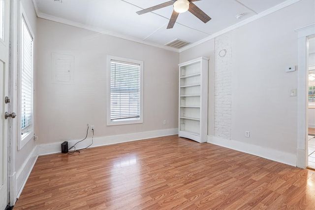 209 W Tahlequah Street, Siloam Springs, AR 72761