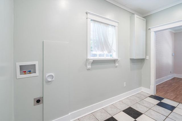 209 W Tahlequah Street, Siloam Springs, AR 72761