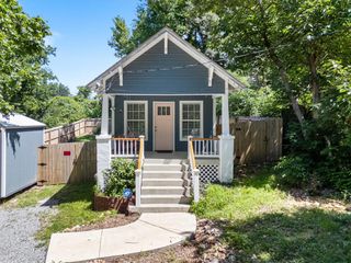 209 W Tahlequah Street, Siloam Springs, AR 72761