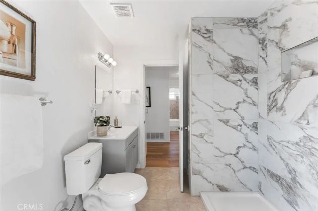 1209 W Avenue H8, Lancaster, CA 93534