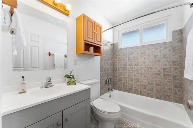 1209 W Avenue H8, Lancaster, CA 93534