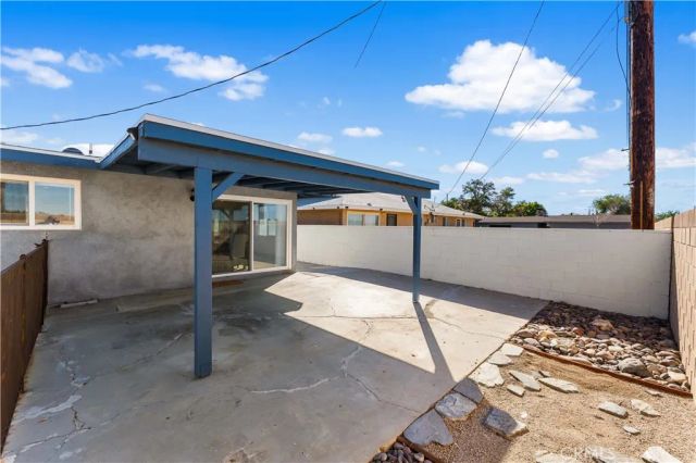 1209 W Avenue H8, Lancaster, CA 93534