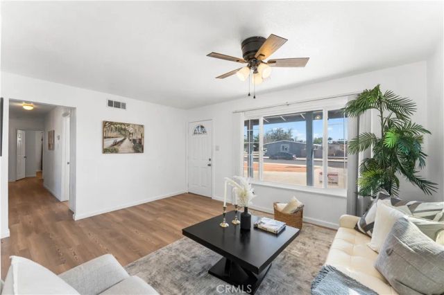 1209 W Avenue H8, Lancaster, CA 93534