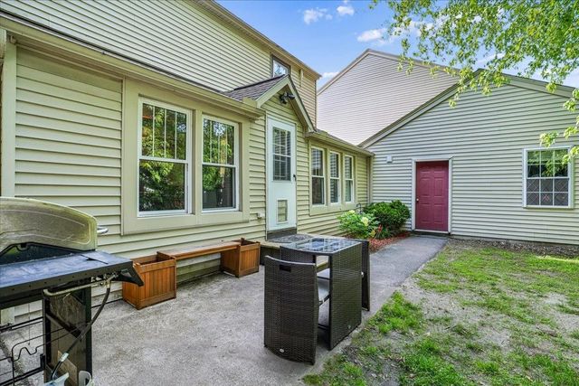 14 9th Street, Nashua, NH 03060