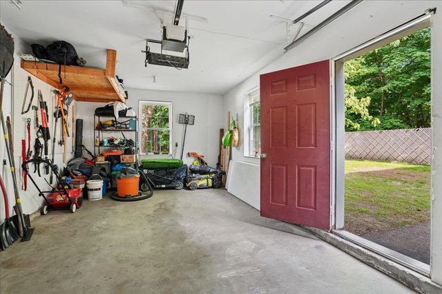 14 9th Street, Nashua, NH 03060
