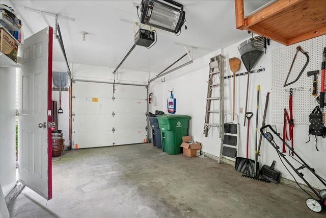 14 9th Street, Nashua, NH 03060