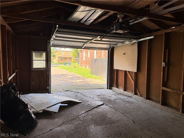 1868 E 34th Street, Lorain, OH 44055