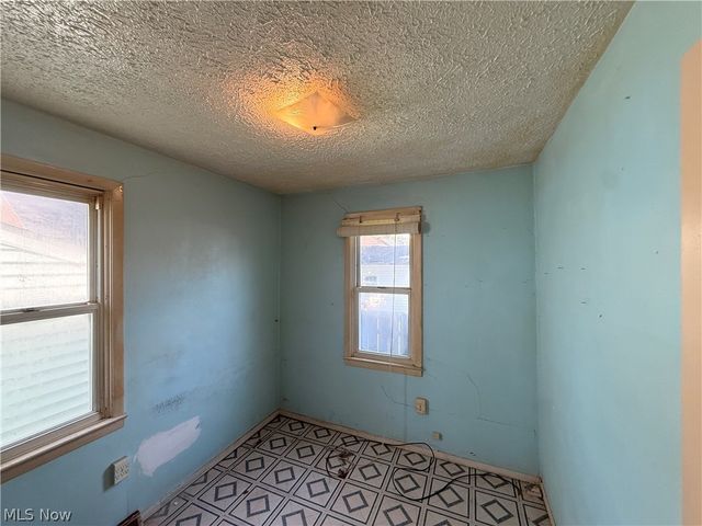 1868 E 34th Street, Lorain, OH 44055