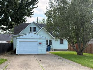1868 E 34th Street, Lorain, OH 44055