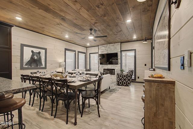 315 Rambling Creek Way, Sevierville, TN 37862