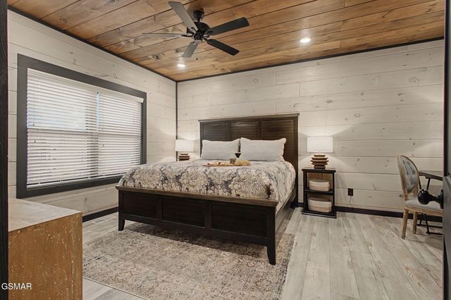 315 Rambling Creek Way, Sevierville, TN 37862