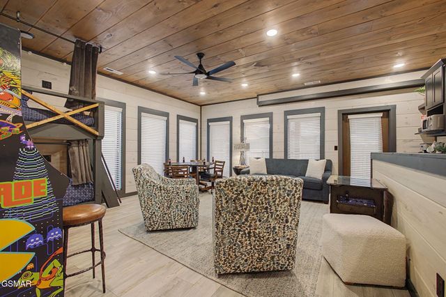 315 Rambling Creek Way, Sevierville, TN 37862