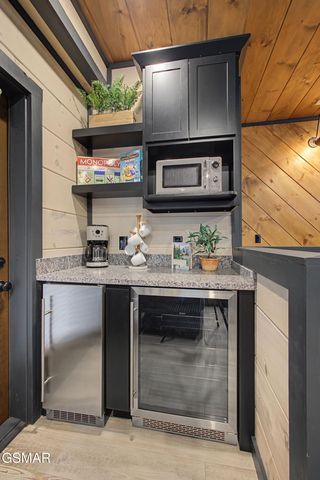 315 Rambling Creek Way, Sevierville, TN 37862