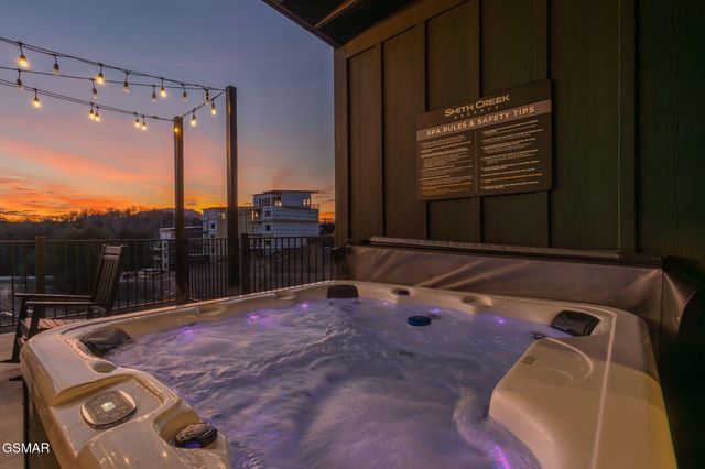 315 Rambling Creek Way, Sevierville, TN 37862