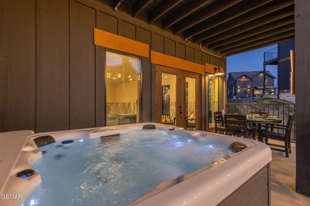 315 Rambling Creek Way, Sevierville, TN 37862