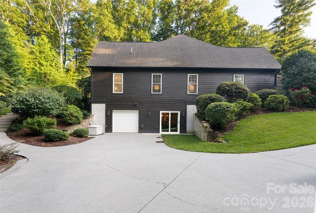 300 White Pine Drive, Hendersonville, NC 28739