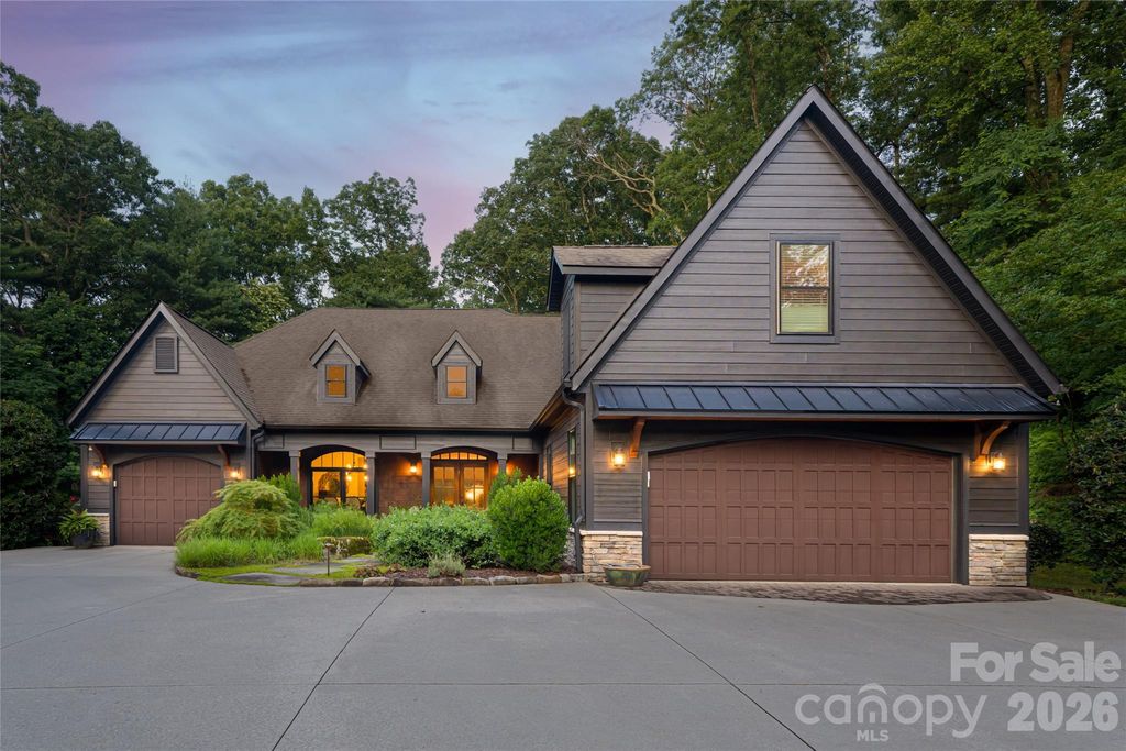 300 White Pine Drive, Hendersonville, NC 28739