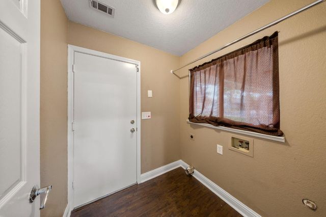 1101 Winchell Way, Modesto, CA 95358