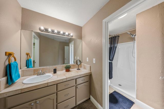 1101 Winchell Way, Modesto, CA 95358