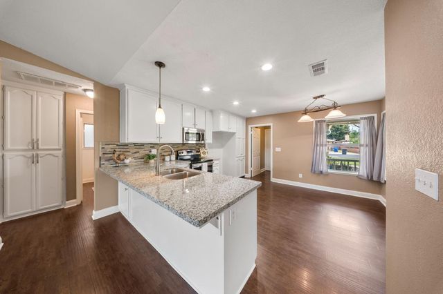 1101 Winchell Way, Modesto, CA 95358