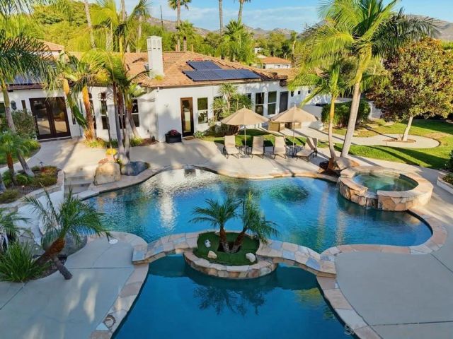 13635 Antelope Station, Poway, CA 92064