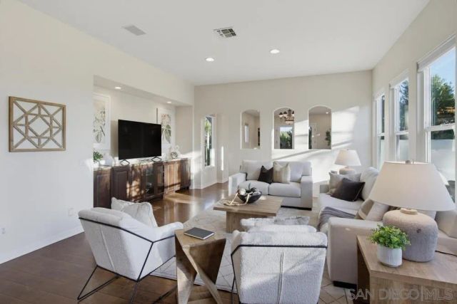 13635 Antelope Station, Poway, CA 92064