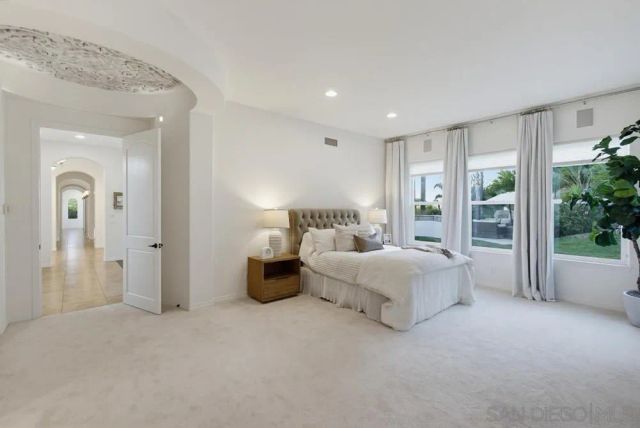13635 Antelope Station, Poway, CA 92064