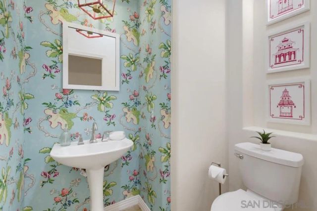 13635 Antelope Station, Poway, CA 92064