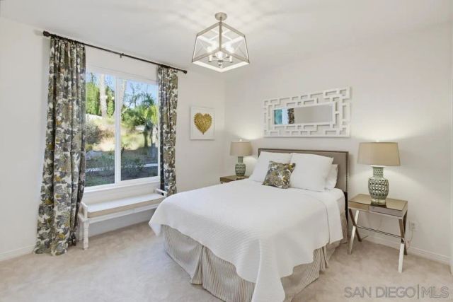 13635 Antelope Station, Poway, CA 92064