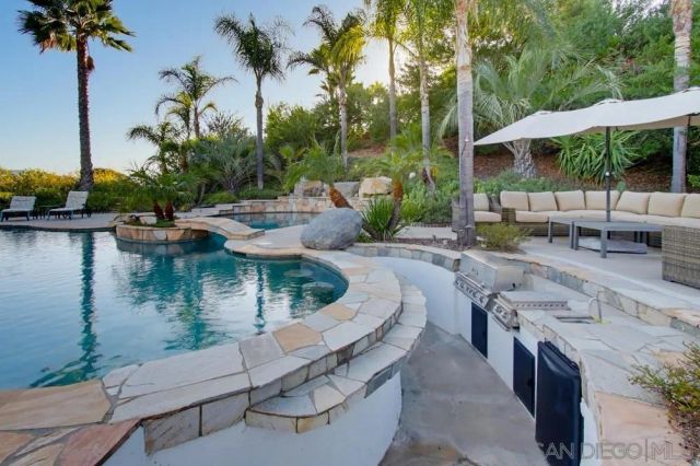 13635 Antelope Station, Poway, CA 92064