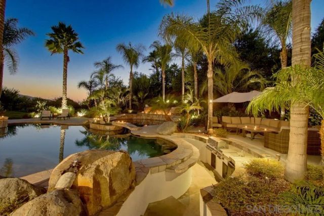 13635 Antelope Station, Poway, CA 92064