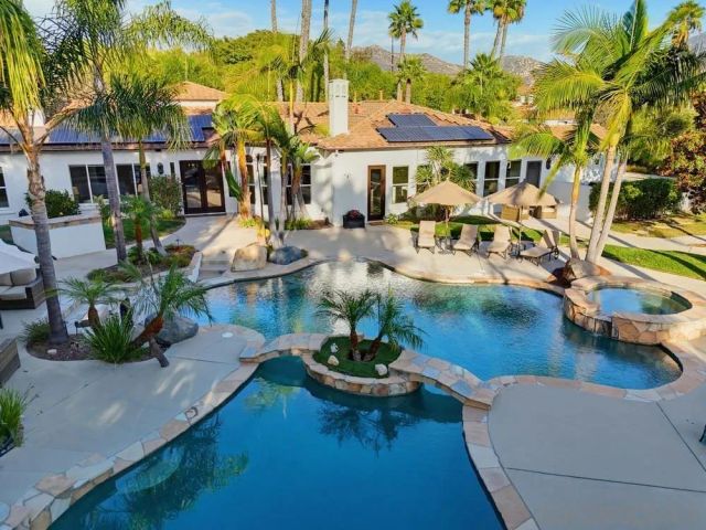 13635 Antelope Station, Poway, CA 92064