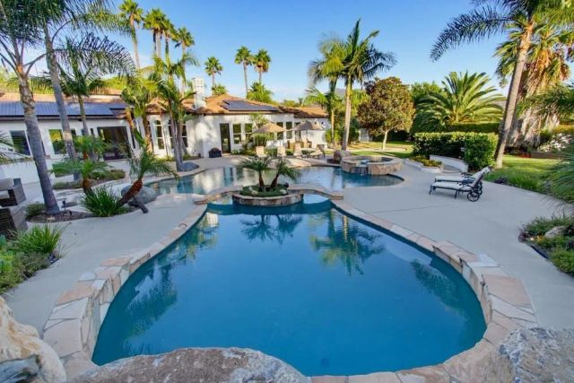 13635 Antelope Station, Poway, CA 92064