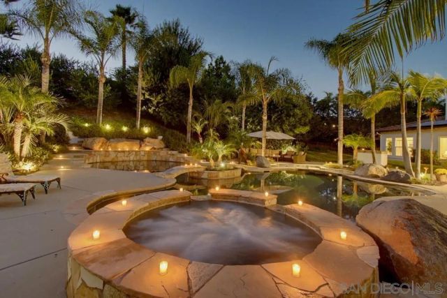 13635 Antelope Station, Poway, CA 92064