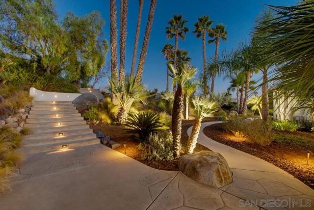 13635 Antelope Station, Poway, CA 92064