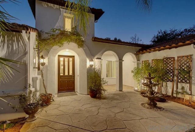 13635 Antelope Station, Poway, CA 92064