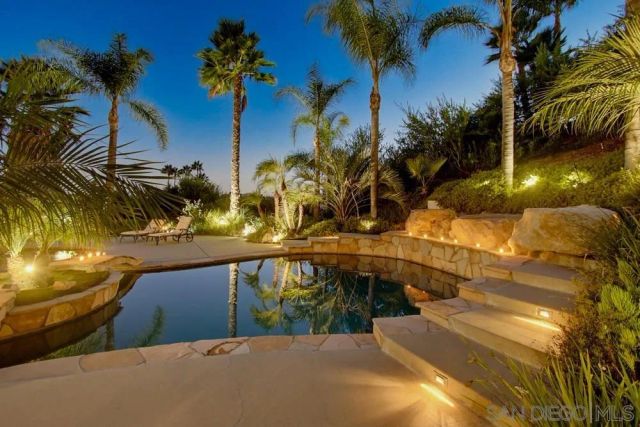 13635 Antelope Station, Poway, CA 92064