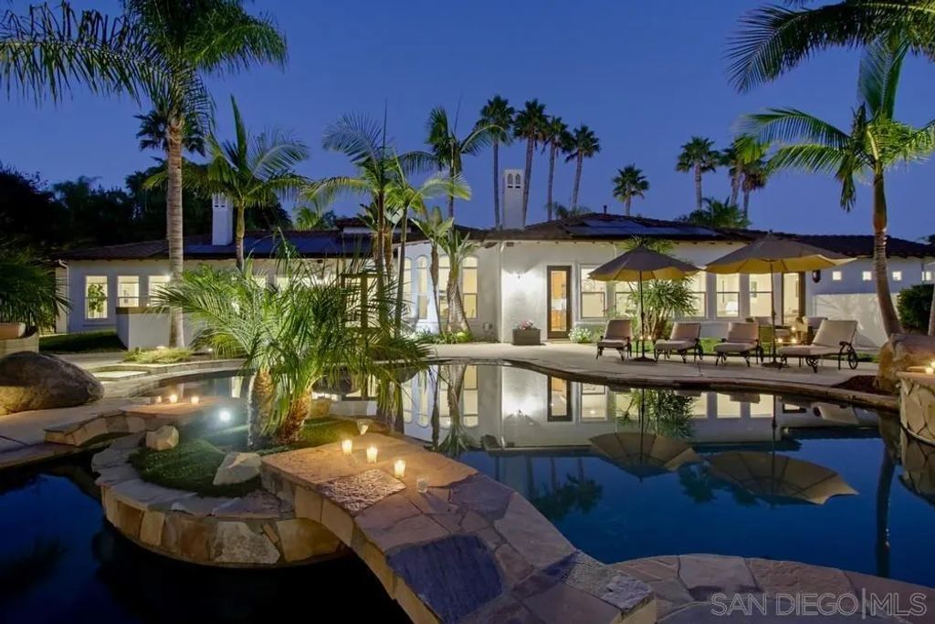13635 Antelope Station, Poway, CA 92064