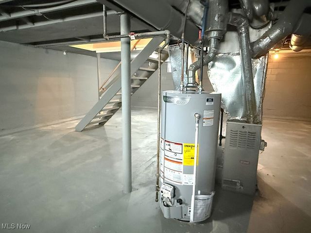 1758 Beechwood, Warren, OH 44483